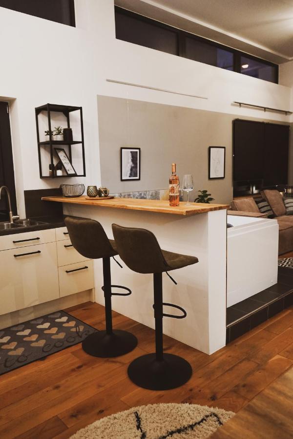 Stilvolles City-Loft Mit Privatem Whirlpool Trewir Zewnętrze zdjęcie