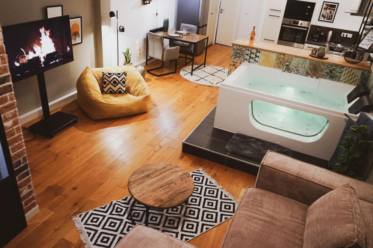 Stilvolles City-Loft Mit Privatem Whirlpool Trewir Zewnętrze zdjęcie