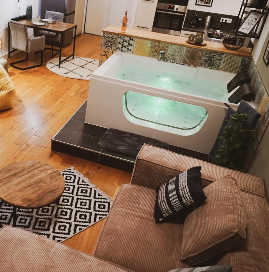 Stilvolles City-Loft Mit Privatem Whirlpool Trewir Zewnętrze zdjęcie